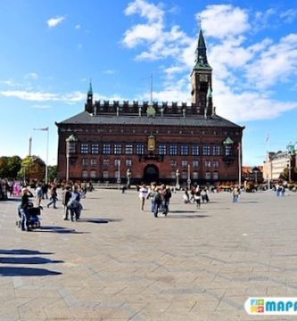 Radhuspladsen o Plaza del Ayuntamiento