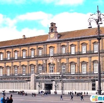 palacio real napoles