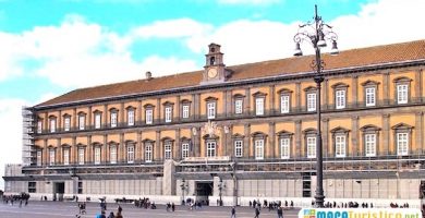 palacio real napoles